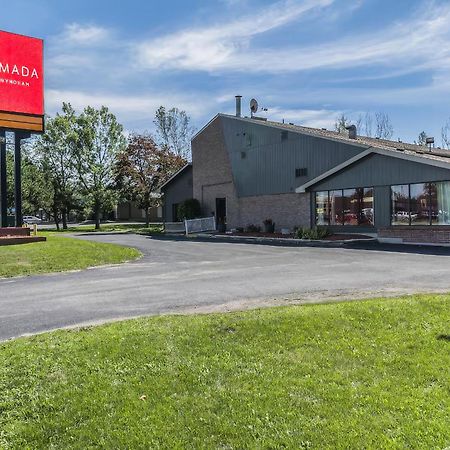 Ramada By Wyndham Kingston Μοτέλ Εξωτερικό φωτογραφία
