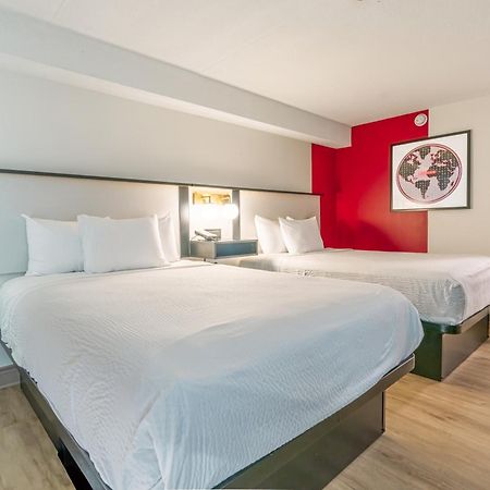 Ramada By Wyndham Kingston Μοτέλ Εξωτερικό φωτογραφία