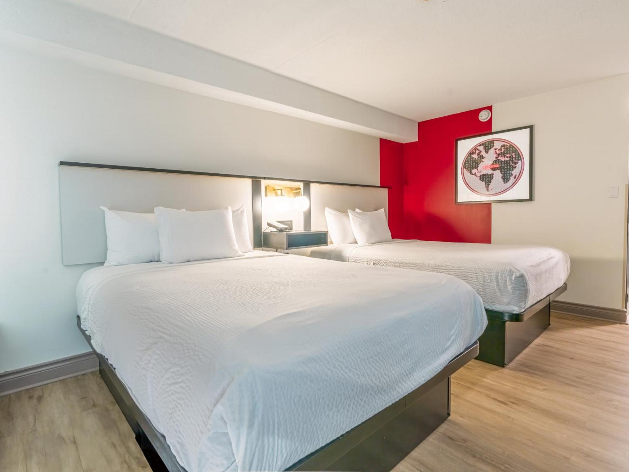 Ramada By Wyndham Kingston Μοτέλ Εξωτερικό φωτογραφία