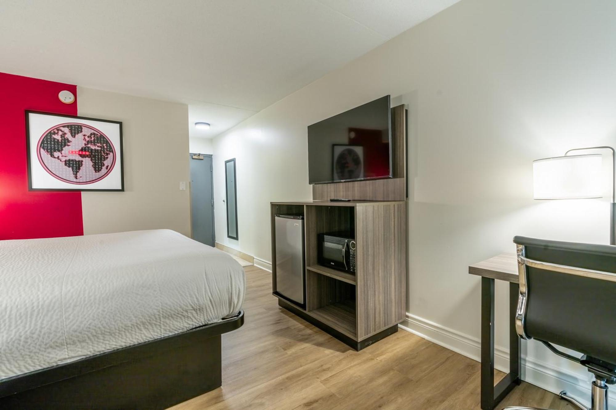 Ramada By Wyndham Kingston Μοτέλ Εξωτερικό φωτογραφία