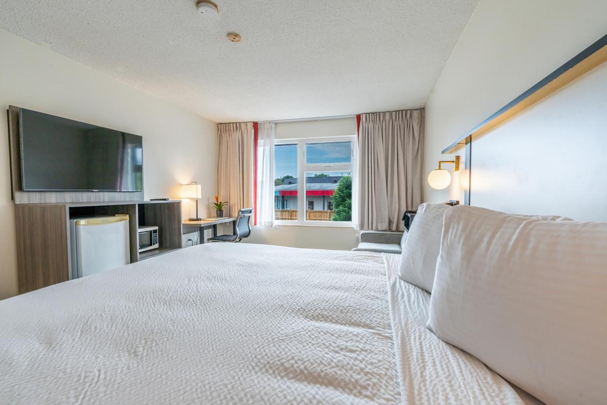 Ramada By Wyndham Kingston Μοτέλ Εξωτερικό φωτογραφία